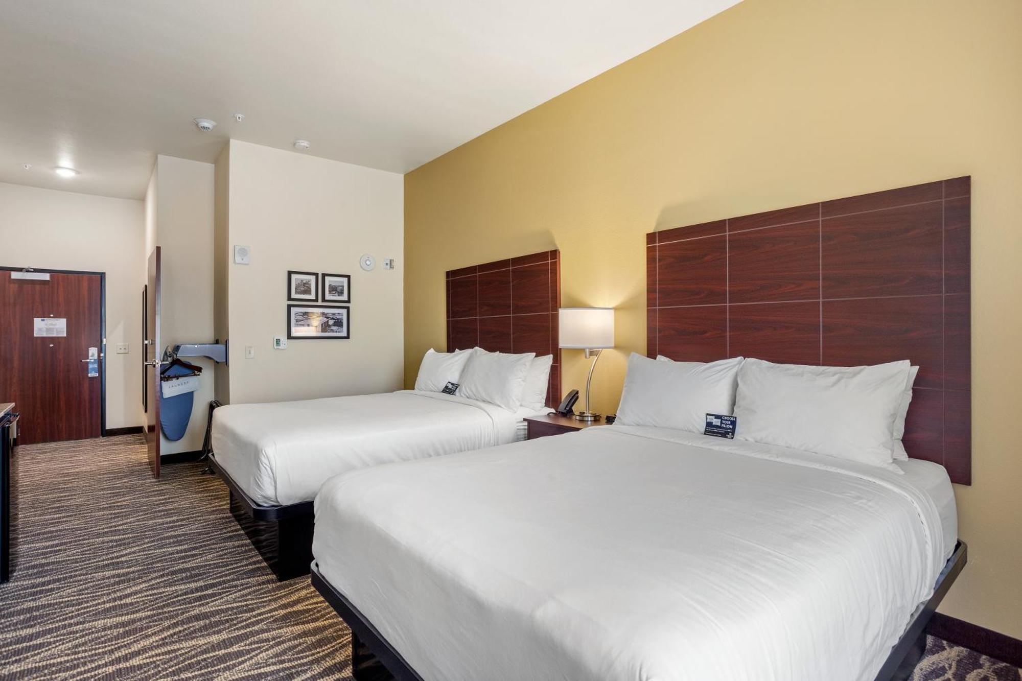 Cobblestone Hotel & Suites - De Pere Green Bay Exterior photo