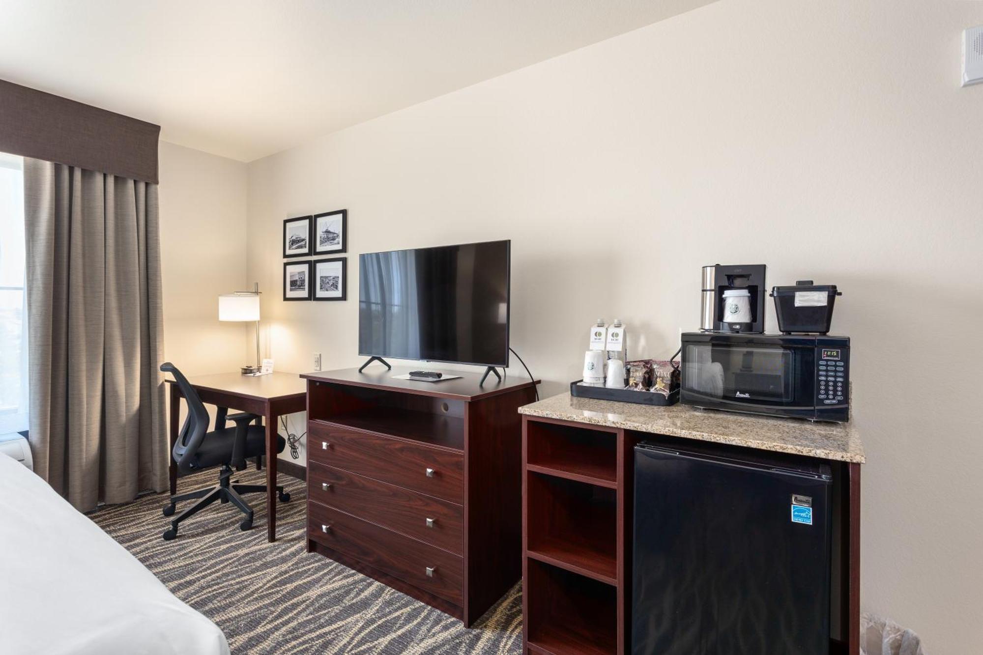 Cobblestone Hotel & Suites - De Pere Green Bay Exterior photo